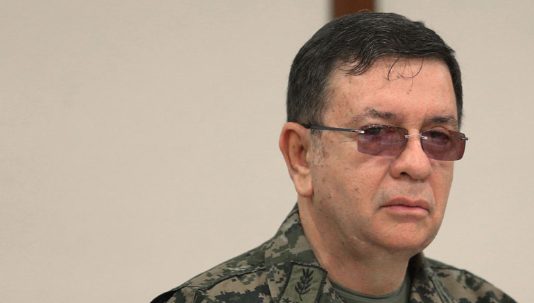 exministro-de-la-defensa-entrego-a-centrum-mas-de-2-millones-en-armas-de-uso-privativo-de-la-faes
